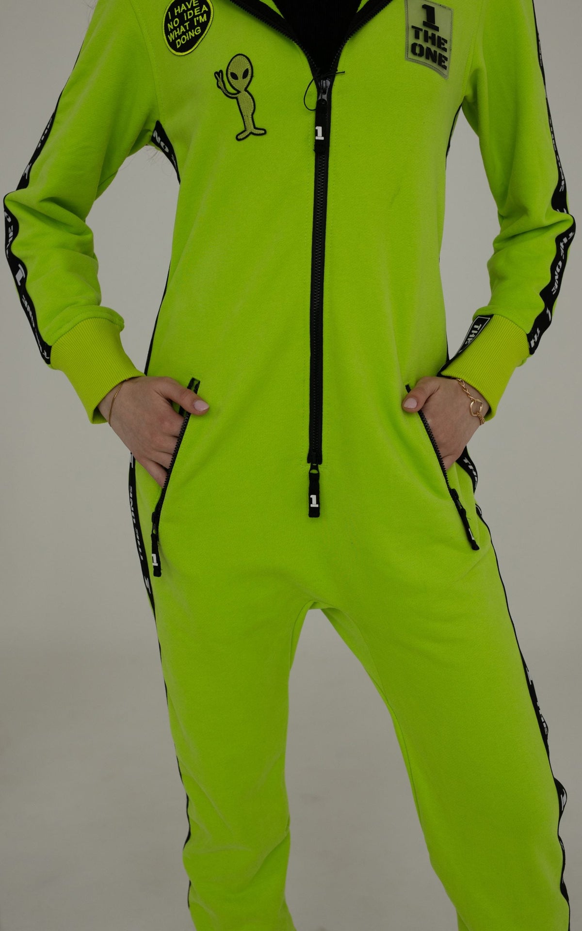 Alien green