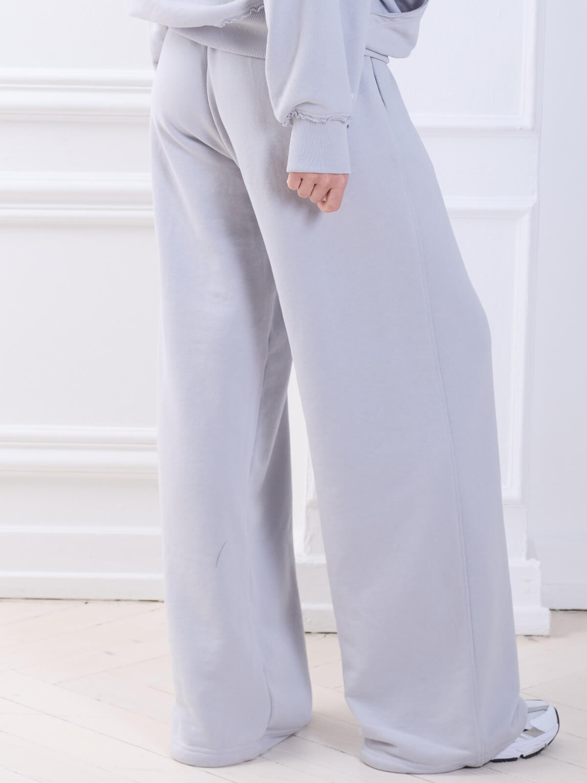 Suit Heartbeat Gray