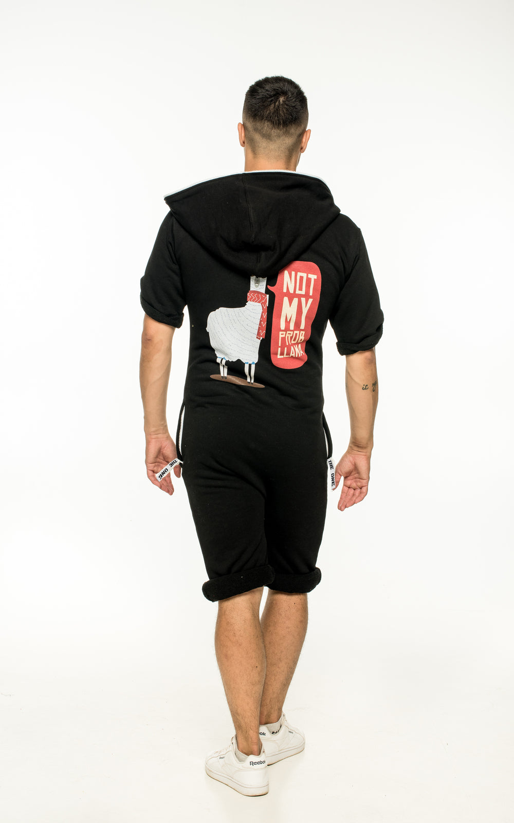 Llama short black