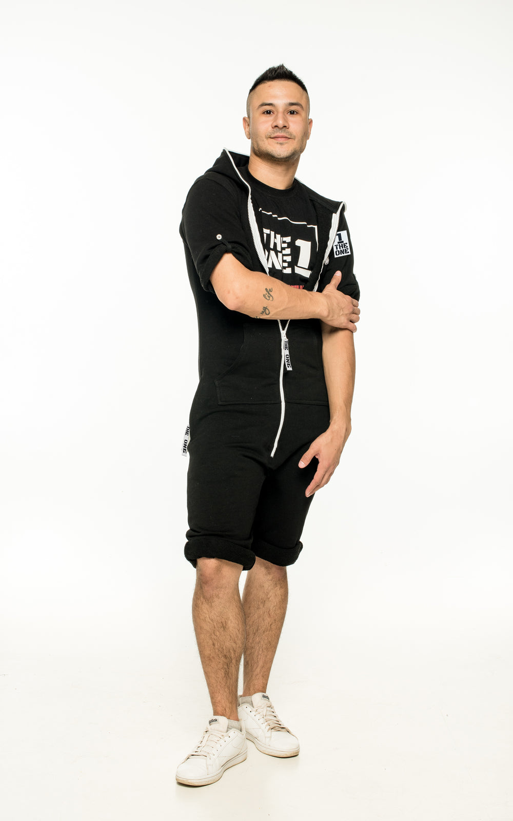 Llama short black