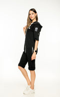 Llama short black