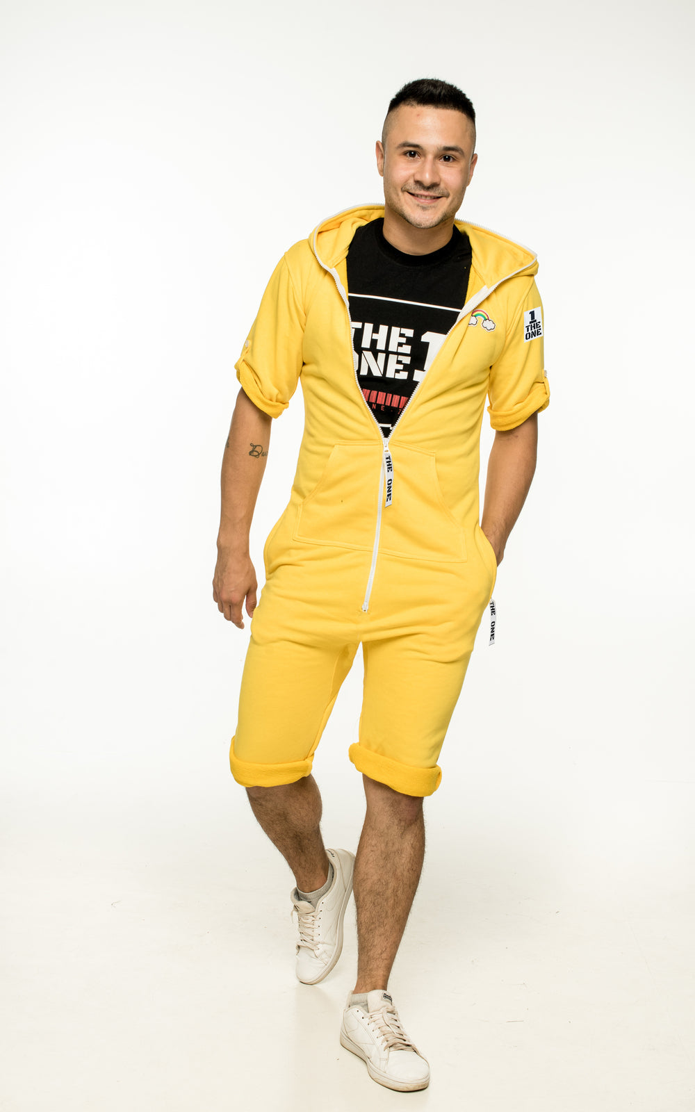 Llama short yellow