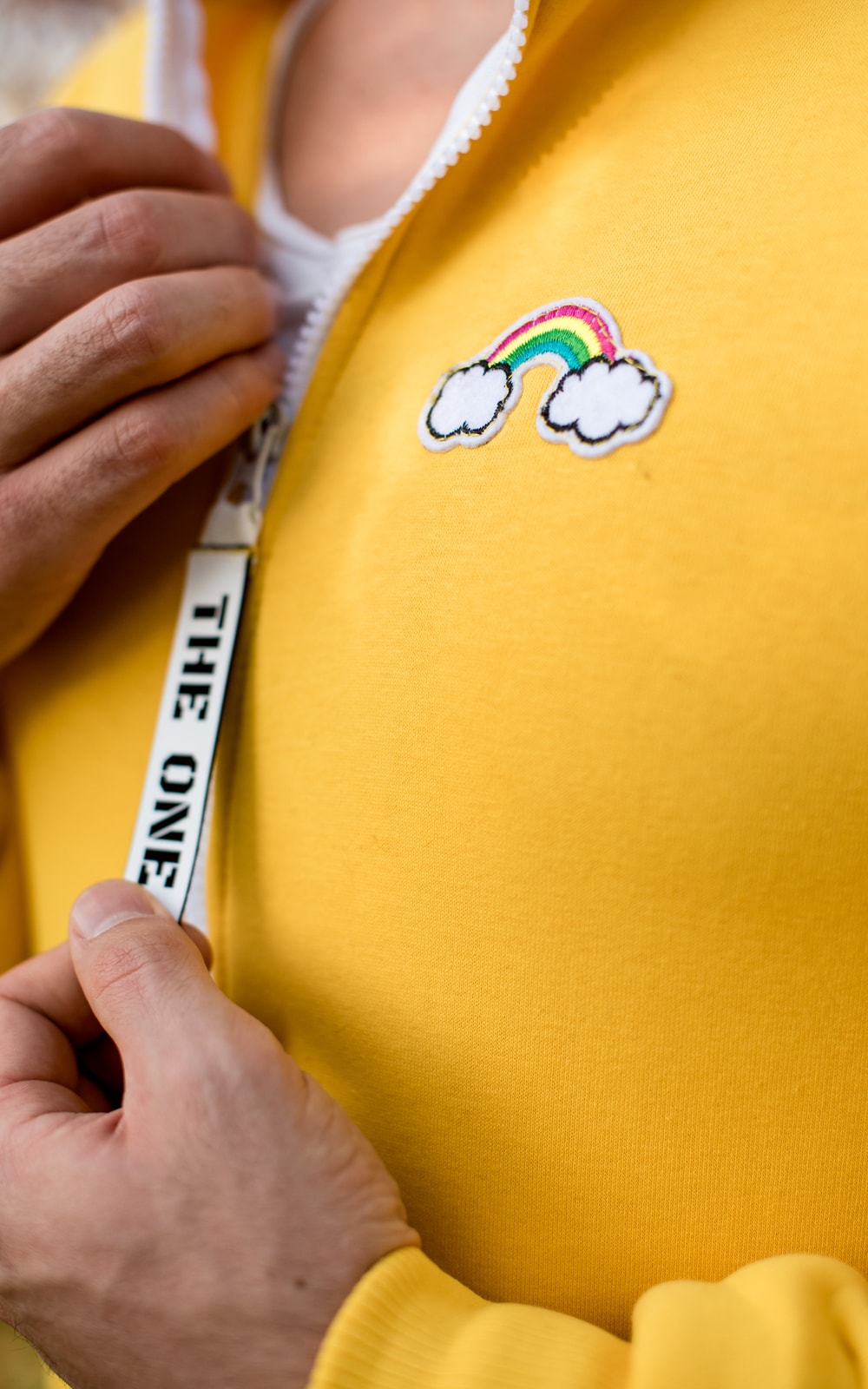 Llama short yellow