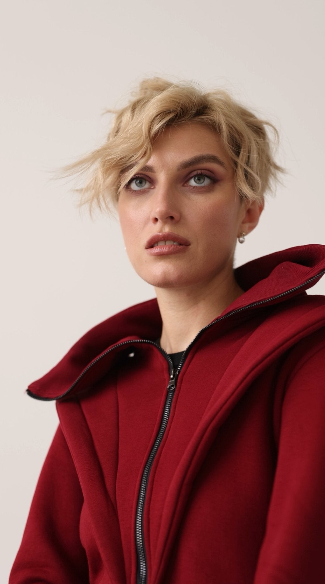 Ninja wine jumpsuit with the big collar, portrait | THE ONE