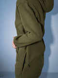 Side pocket on the Original khaki jumpsuit, close-up | THE ONE