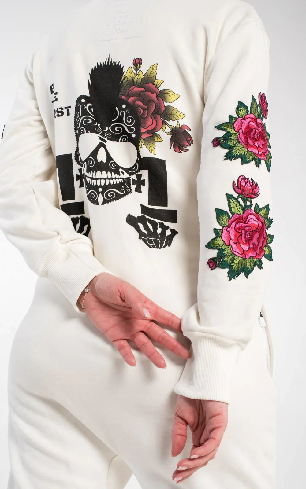 Skull and Roses black