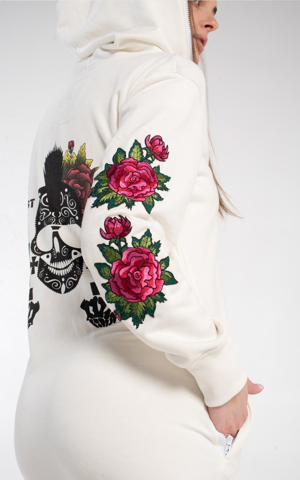 Skull and Roses white