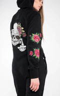 Skull and Roses white